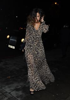Myleene Klass feet photo thumbnail