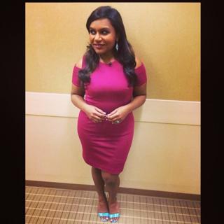 Mindy Kaling feet photo thumbnail