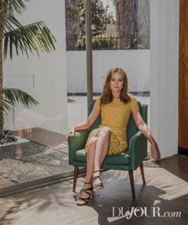 Brie Larson feet photo thumbnail