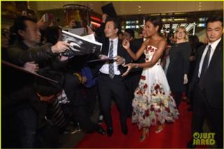 Naomie Harris feet photo thumbnail