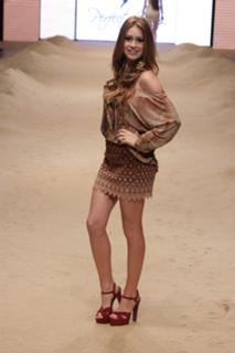 Marina Ruy Barbosa feet photo thumbnail