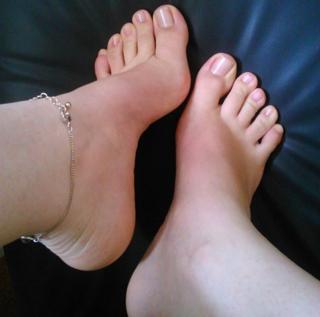 Isa Pes feet photo thumbnail