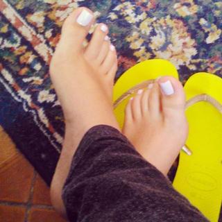 Isa Pes feet photo thumbnail