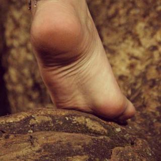 Isa Pes feet photo thumbnail