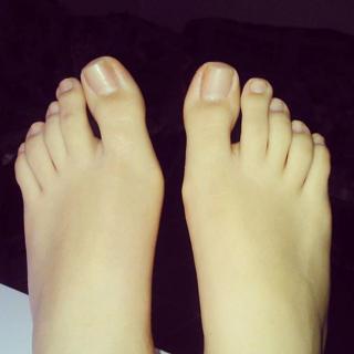 Isa Pes feet photo thumbnail