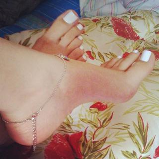 Isa Pes feet photo thumbnail
