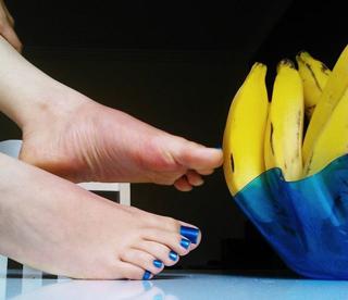 Isa Pes feet photo thumbnail