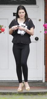 Helen Flanagan feet photo thumbnail