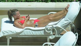 Coleen Rooney feet photo thumbnail