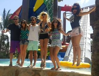 Anitta feet photo thumbnail