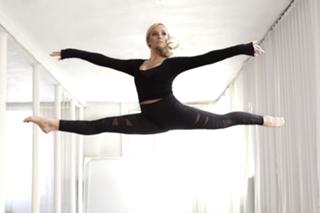 Nastia Liukin feet photo thumbnail