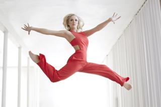 Nastia Liukin feet photo thumbnail