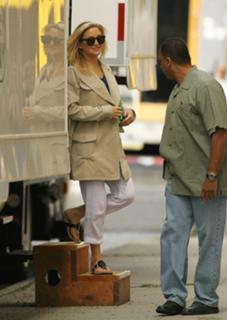 Kate Hudson feet photo thumbnail
