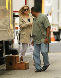 Kate Hudson feet photo thumbnail