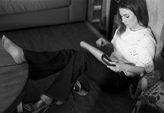 Blanca Suárez feet photo thumbnail