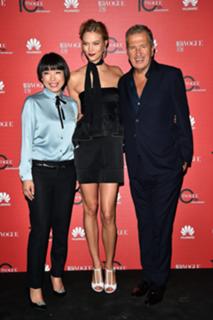 Karlie Kloss feet photo thumbnail