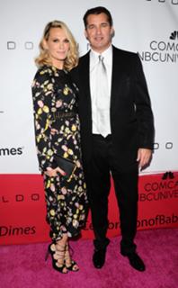 Molly Sims feet photo thumbnail