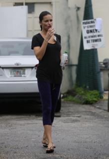 Adriana Lima feet photo thumbnail