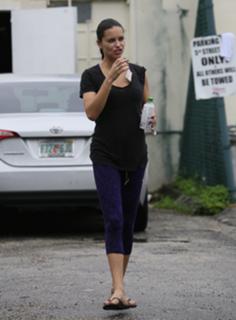 Adriana Lima feet photo thumbnail