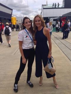 Amanda Holden feet photo thumbnail