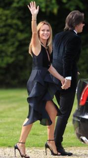 Amanda Holden feet photo thumbnail