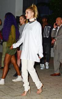 Hailey Bieber feet photo thumbnail