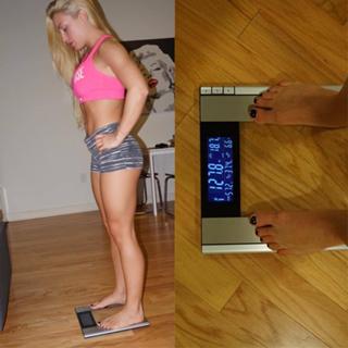 Amanda Saccomanno feet photo thumbnail