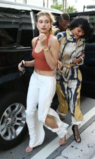 Hailey Bieber feet photo thumbnail