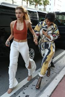 Hailey Bieber feet photo thumbnail