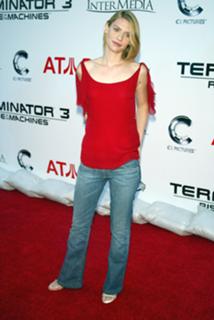 Claire Danes feet photo thumbnail