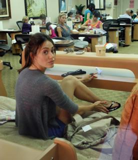 Emmy Rossum feet photo thumbnail
