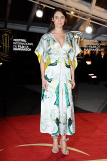 Olga Kurylenko feet photo thumbnail