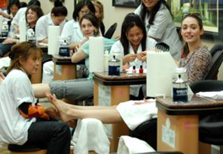 Emmy Rossum feet photo thumbnail