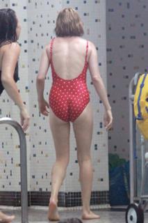 Michelle Williams feet photo thumbnail