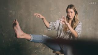 Gigi Hadid feet photo thumbnail