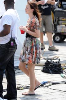 Leighton Meester feet photo thumbnail