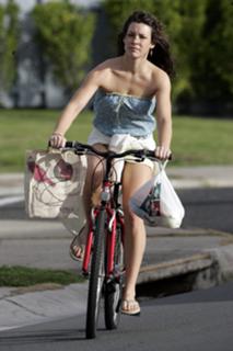 Evangeline Lilly feet photo 2