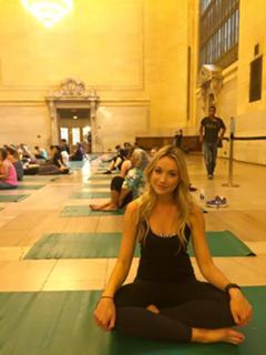 Katrina Bowden feet photo thumbnail