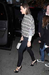Marion Cotillard feet photo thumbnail
