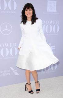 Selma Blair feet photo thumbnail