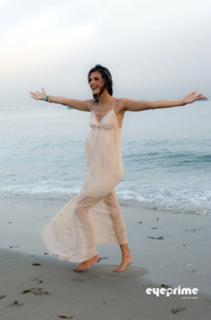 Alessandra Ambrosio feet photo thumbnail