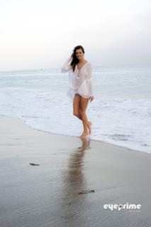 Alessandra Ambrosio feet photo thumbnail