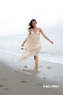 Alessandra Ambrosio feet photo thumbnail
