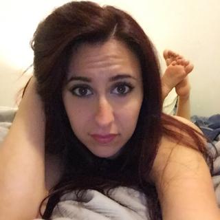 Jenelle Jcakess feet photo thumbnail