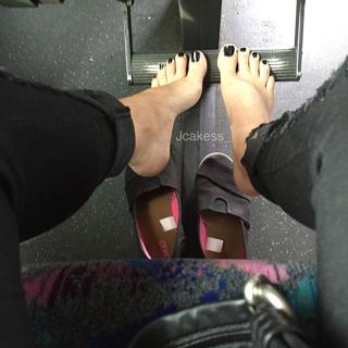 Jenelle Jcakess feet photo thumbnail