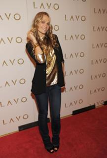 Molly Sims feet photo thumbnail