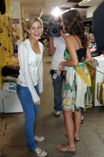 Maria Menounos feet photo thumbnail