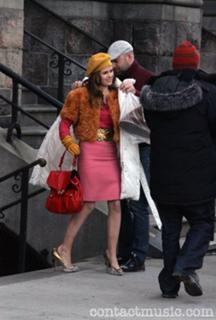 Isla Fisher feet photo thumbnail
