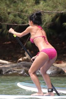 Nicole Scherzinger feet photo thumbnail
