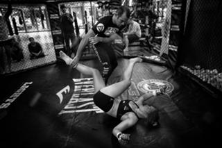 Ronda Rousey feet photo thumbnail
